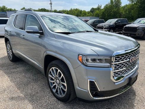 Used 2023 GMC Acadia Denali w/ Denali Ultimate Package AWD/4WD image 7
