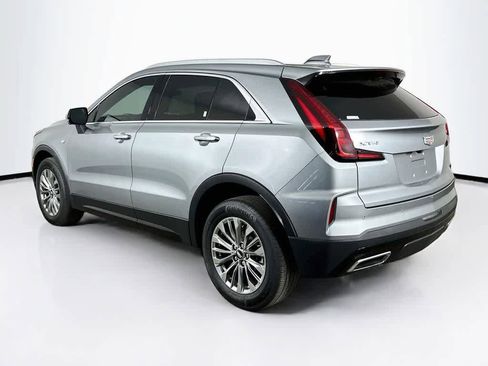 Used 2025 Cadillac XT4 Premium Luxury FWD image 4