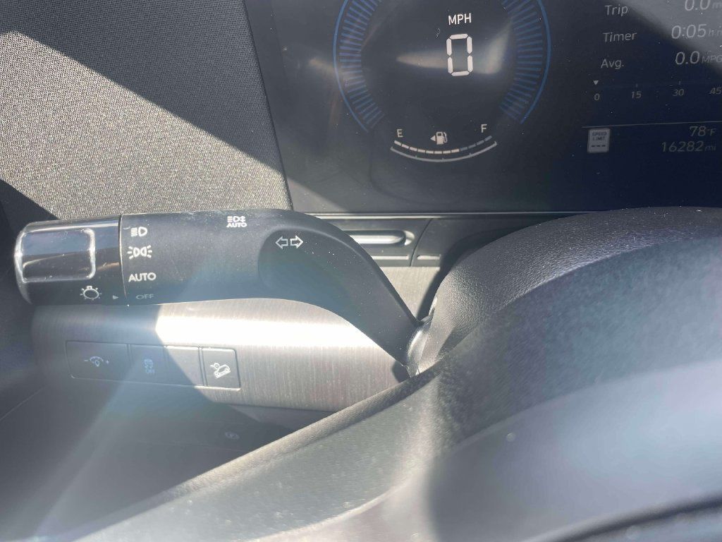 Used 2024 Hyundai Kona SEL AWD/4WD image 23