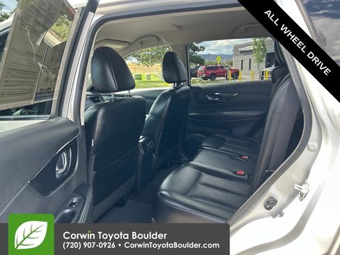 Used 2018 Nissan Rogue SL AWD/4WD image 20