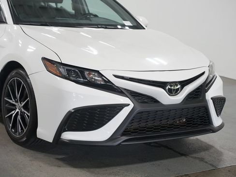 Certified 2024 Toyota Camry SE FWD image 4