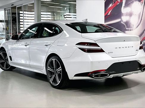 Used 2024 Genesis G70 2.5T w/ Sport Prestige Package image 4