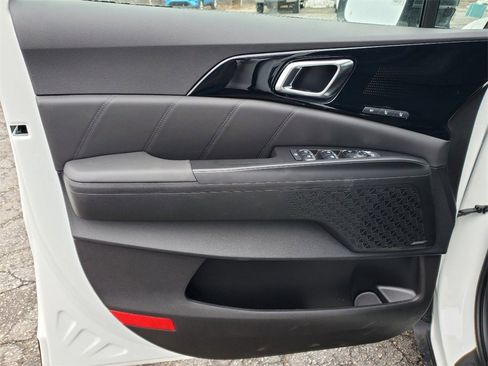 New 2025 Kia Carnival SX Prestige image 7