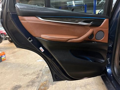 Used 2017 BMW X5 xDrive50i image 28