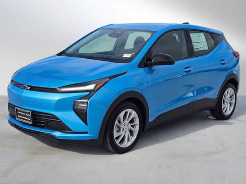 New 2027 Chevrolet Bolt LT w/ Comfort Package FWD image 7