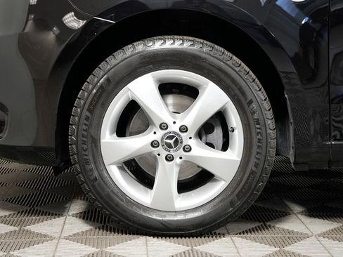 Used 2023 Mercedes-Benz Metris Passenger image 33