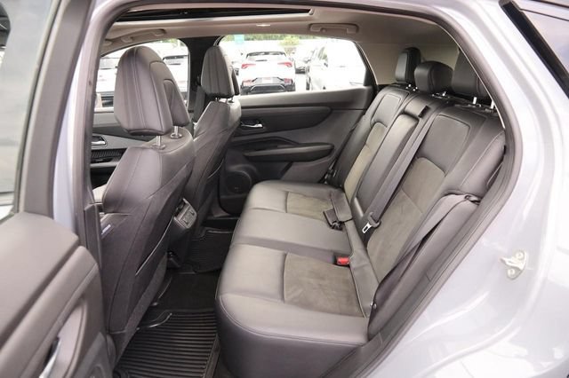 Used 2024 Nissan Ariya AWD image 11