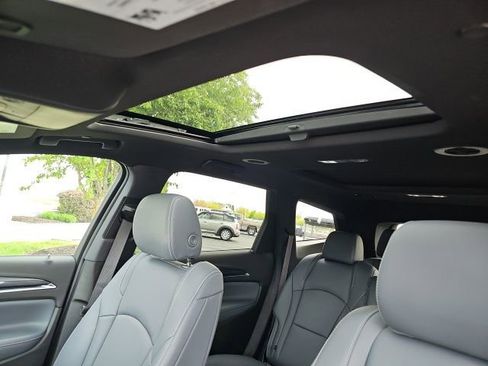 Used 2024 Buick Enclave Essence w/ Experience Buick Package image 20