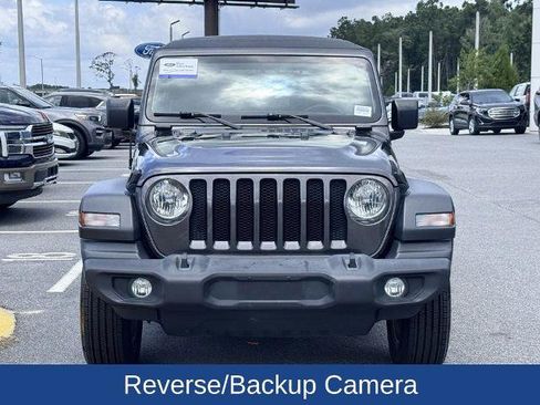 Used 2018 Jeep Wrangler Unlimited Sport S AWD/4WD image 3