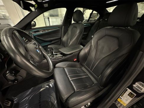 Used 2018 BMW 530i xDrive image 11