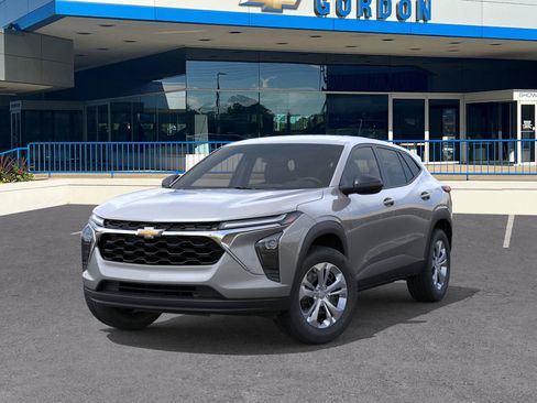 New 2026 Chevrolet Trax LS image 6