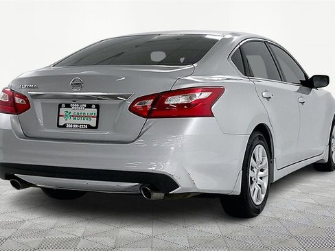 Used 2017 Nissan Altima 2.5 S w/ Power Driver Seat Package image 6