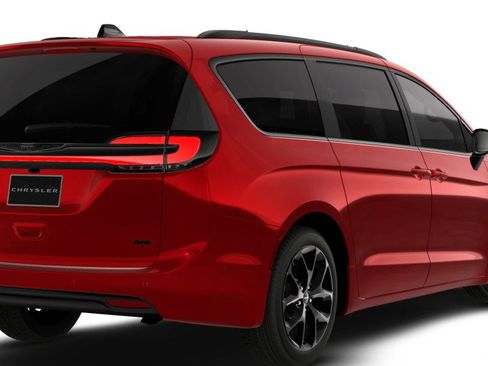 New 2026 Chrysler Pacifica Select image 2