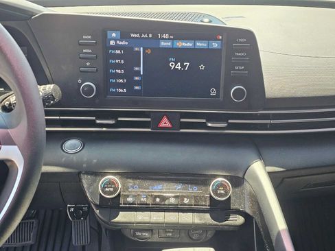 Used 2022 Hyundai Elantra SEL w/ Cargo Package FWD image 26
