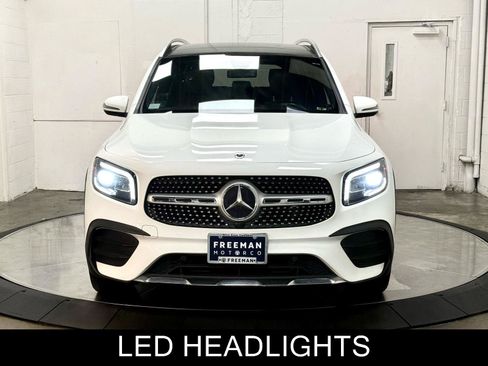Used 2021 Mercedes-Benz GLB 250 image 3