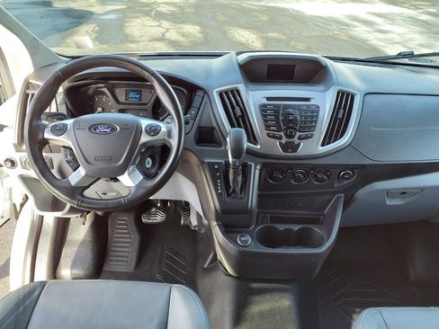 Used 2019 Ford Transit 150 XLT image 12