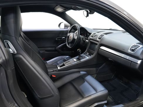 Used 2016 Porsche Cayman RWD image 30