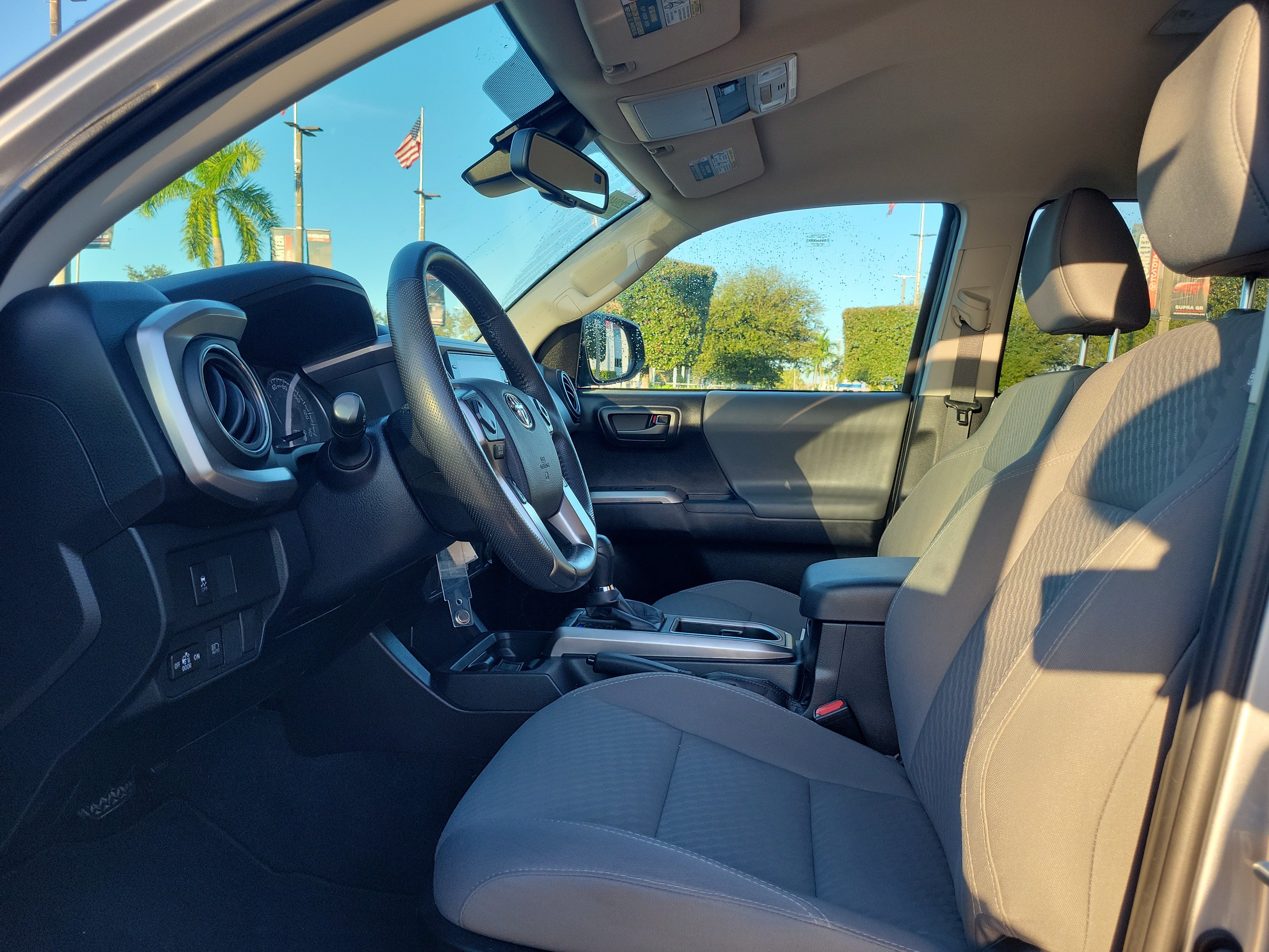 Used 2021 Toyota Tacoma SR5 RWD image 19