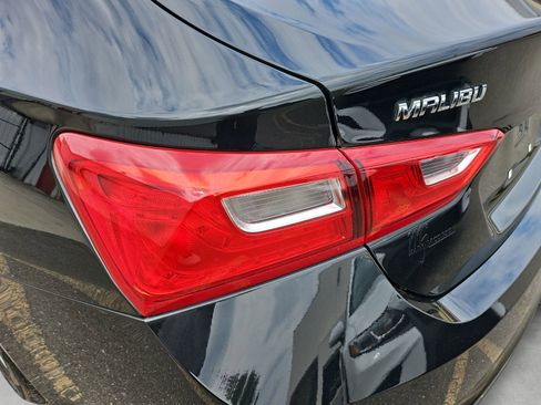 Used 2023 Chevrolet Malibu LS FWD image 14