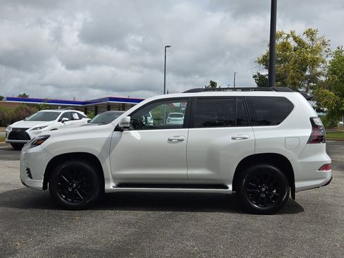 Used 2023 Lexus GX 460 image 12