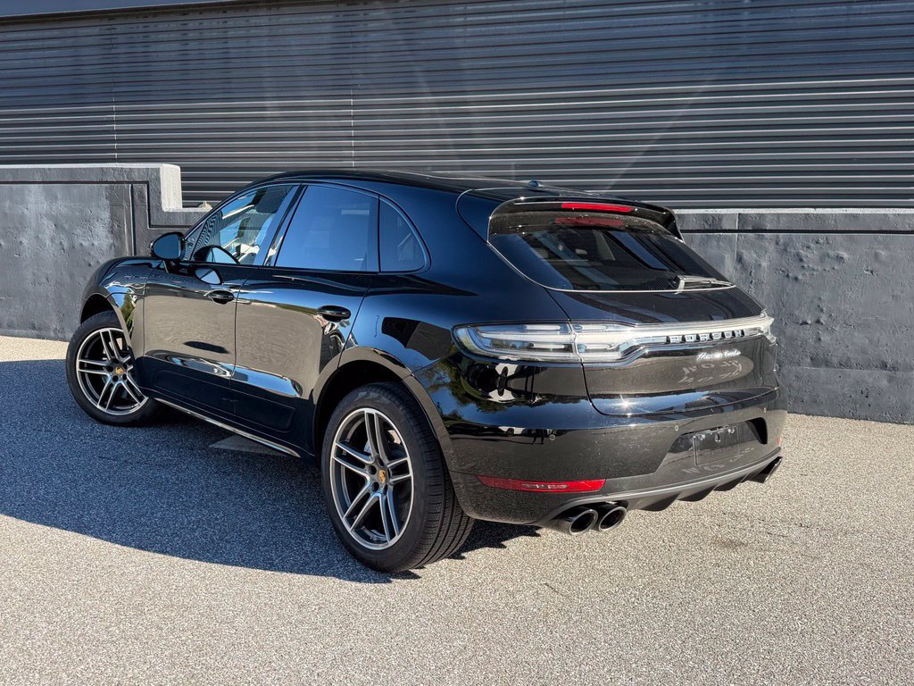 Certified 2021 Porsche Macan Turbo AWD/4WD image 3