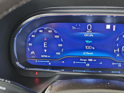 Used 2022 Chevrolet Tahoe LT w/ Luxury Package image 23