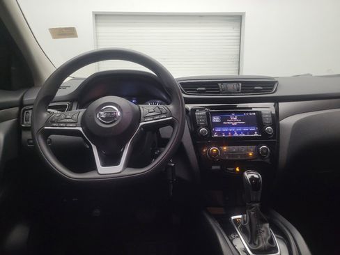 Used 2020 Nissan Rogue Sport S FWD image 22