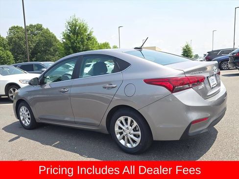 Used 2022 Hyundai Accent SE FWD image 5