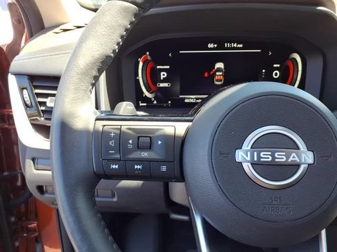 Used 2023 Nissan Rogue Platinum w/ Platinum Premium Package AWD/4WD image 9