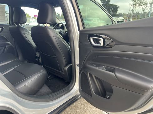 New 2026 Jeep Compass Limited image 18