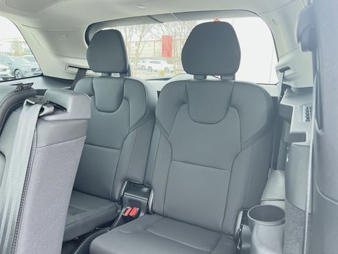 New 2026 Volvo XC90 B6 Plus w/ Protection Package Premier image 34