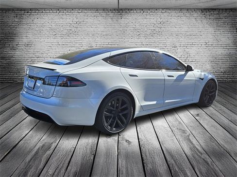 Used 2023 Tesla Model S Standard Range image 5