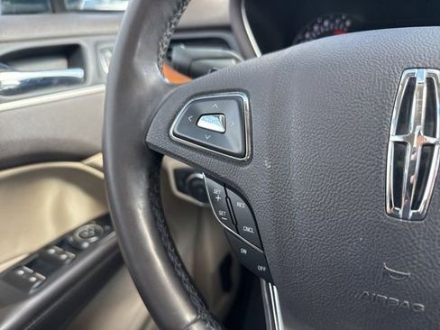 Used 2019 Lincoln MKC Select w/ Select Plus Package AWD/4WD image 32