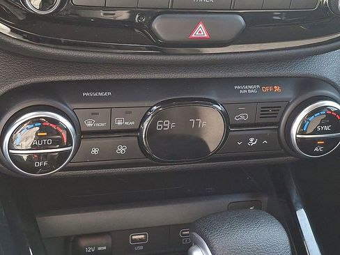 Certified 2023 Kia Soul S image 21