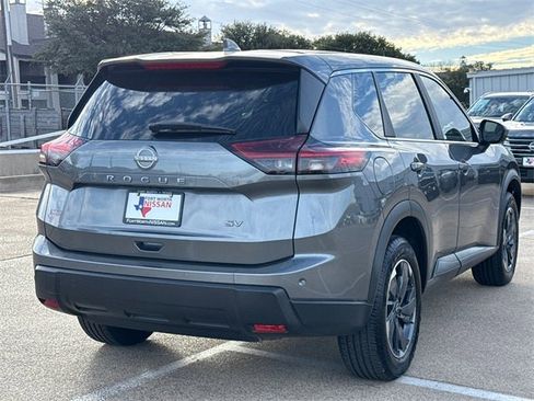 Certified 2024 Nissan Rogue SV image 9