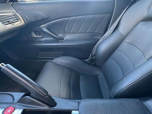 Used 2005 Honda S2000 image 18