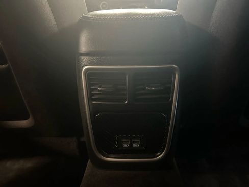 Used 2018 Dodge Charger R/T image 40