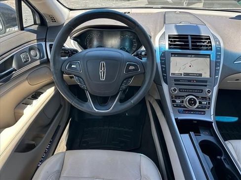 Used 2019 Lincoln MKZ Reserve FWD image 14
