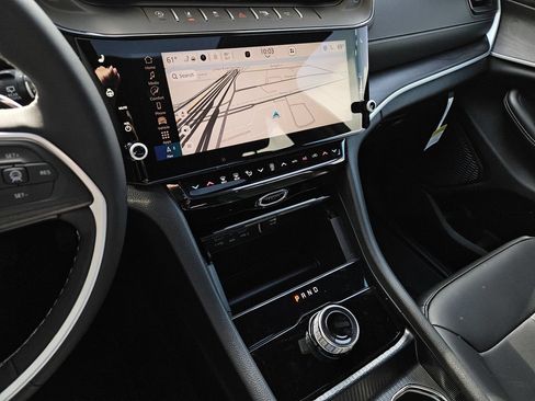 New 2026 Jeep Grand Cherokee L Limited RWD image 17