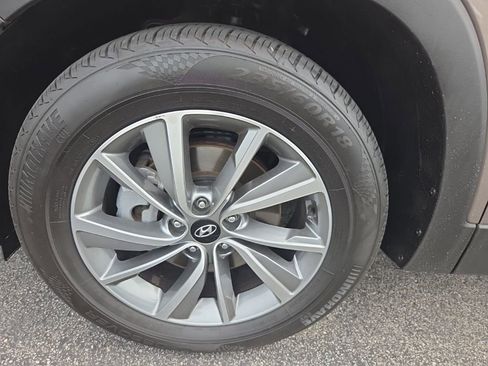 Used 2019 Hyundai Santa Fe SEL image 14