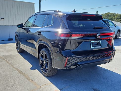 New 2026 Volkswagen Tiguan SE R-Line AWD/4WD image 3