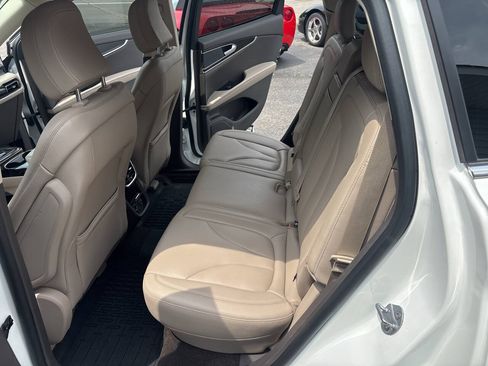 Used 2022 Lincoln Nautilus AWD w/ Premium Package image 16