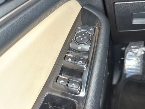 Used 2017 Ford Edge SEL w/ Equipment Group 201A FWD image 18