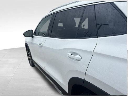 New 2026 Volkswagen Tiguan SE image 28