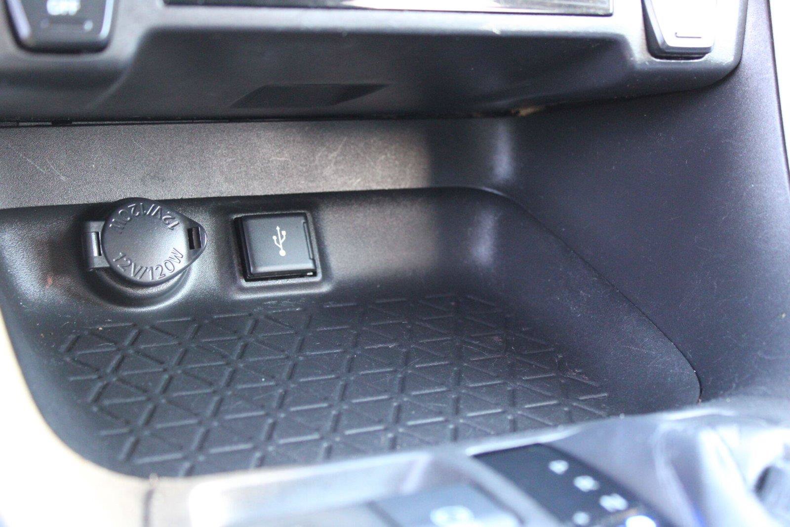 Used 2021 Toyota RAV4 LE AWD/4WD image 32