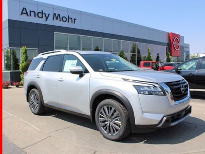 New 2025 Nissan Pathfinder SL w/ SL Premium Package