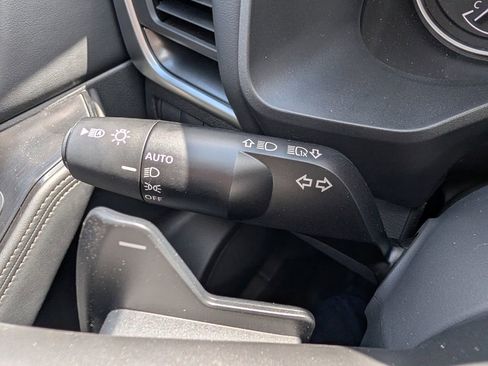 New 2026 Nissan Rogue SV AWD/4WD image 17