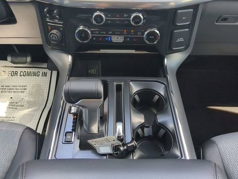 Used 2025 Ford F150 Lariat w/ Equipment Group 501A Mid image 19