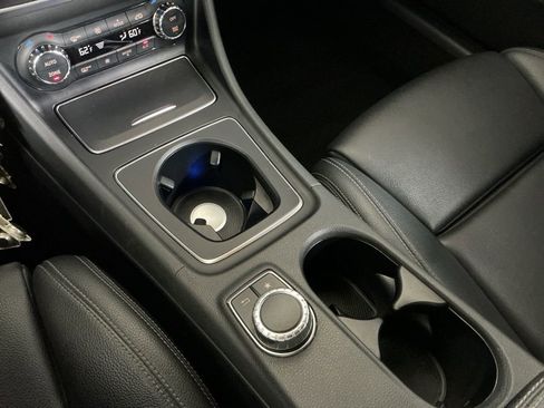 Used 2018 Mercedes-Benz CLA 250 image 13