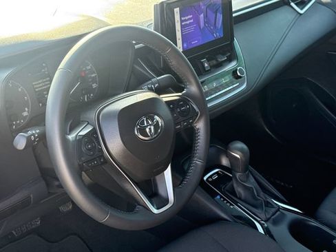 Used 2025 Toyota Corolla SE FWD image 16